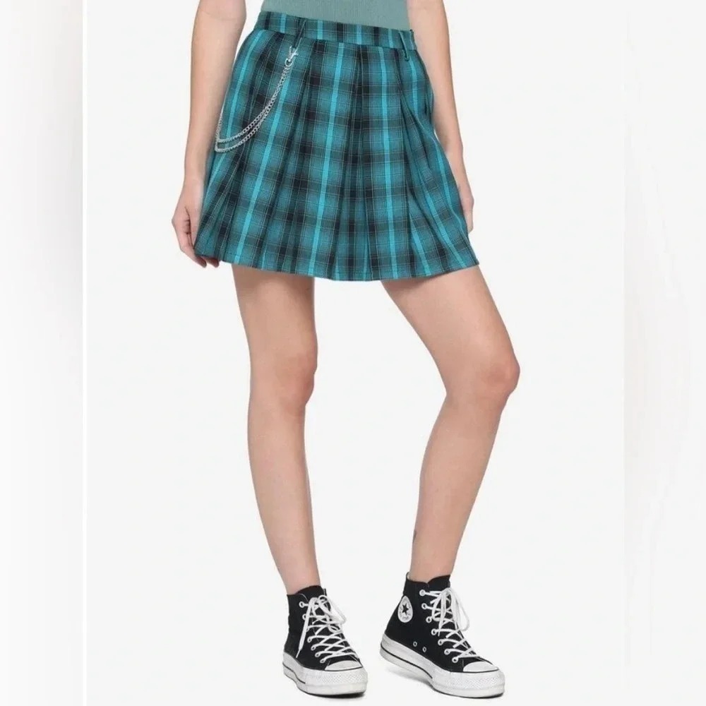 Hot Topic Teal Pleated Plaid Skirt Size‎ MD